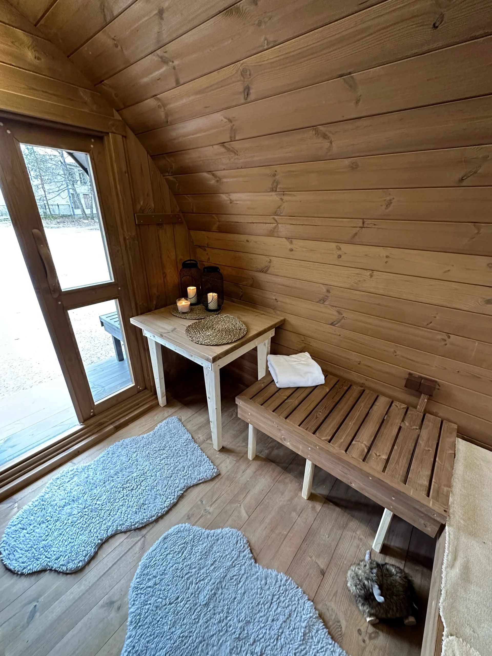 Iglu Summer House with Exterior Frame - Image 13