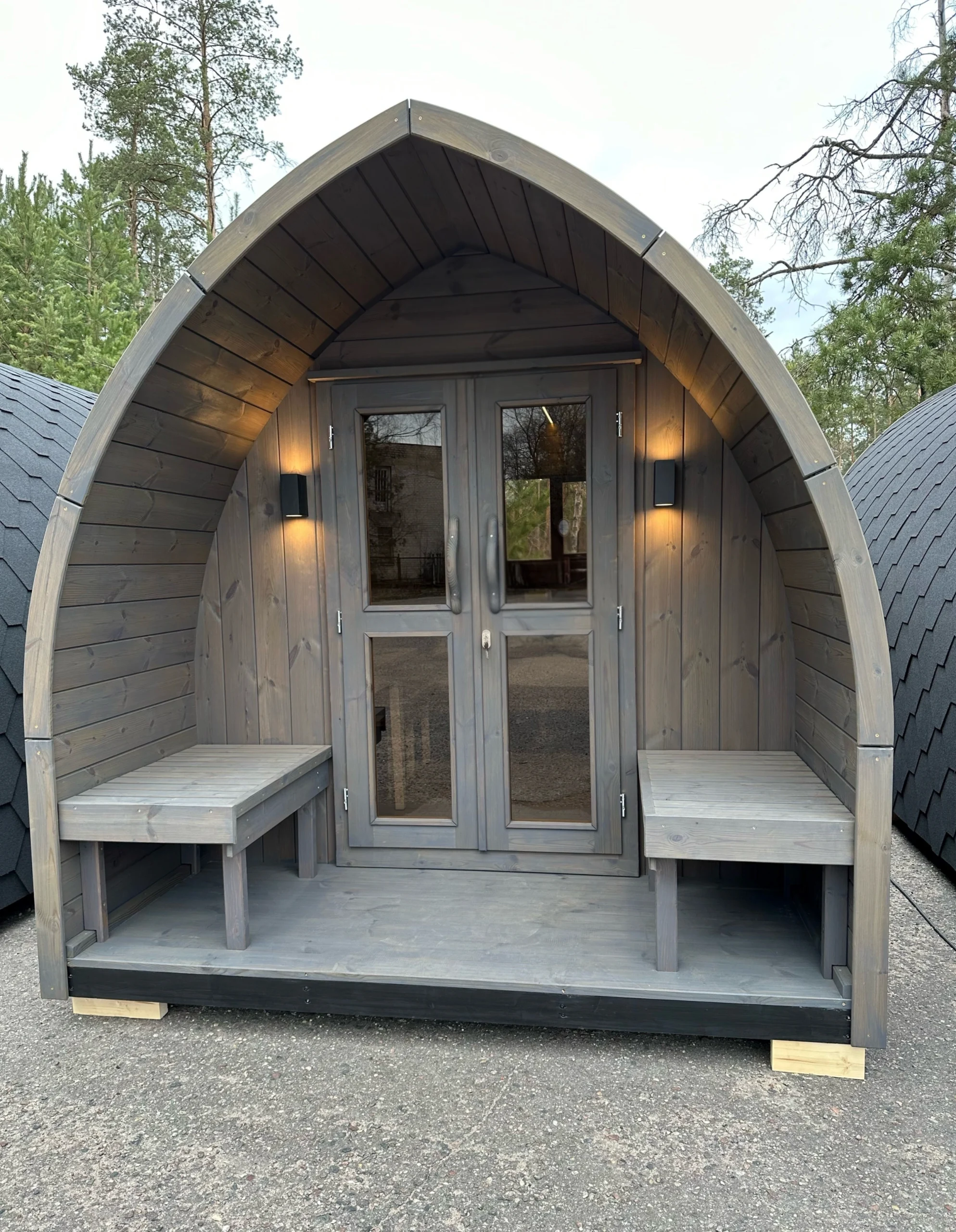 Iglu Summer House with Exterior Frame - Image 2