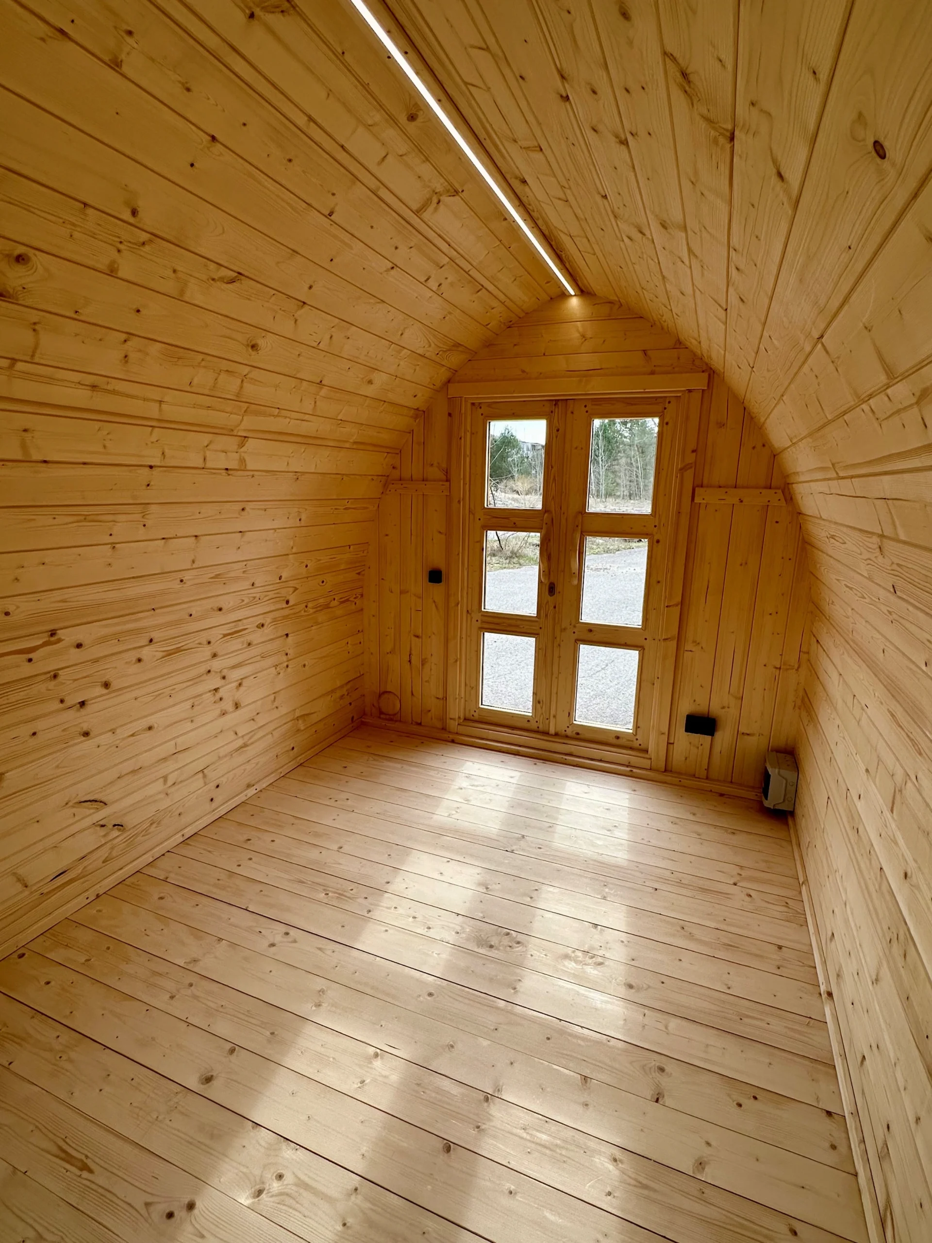 Iglu Summer House with Exterior Frame - Image 14